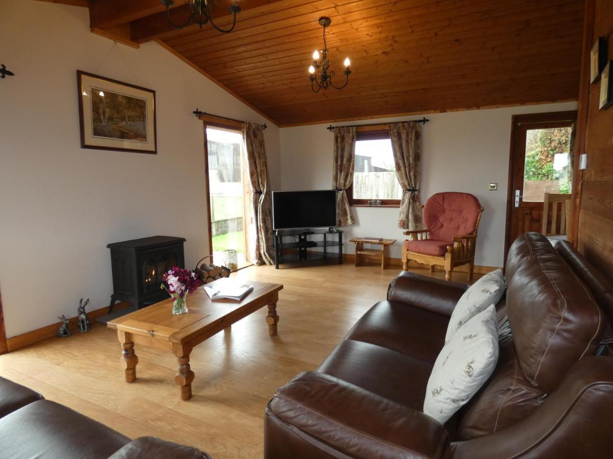 Chestnut Lodge Pilling Exterior foto