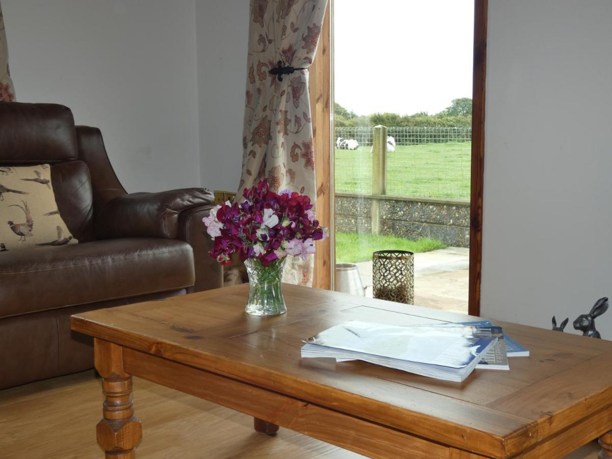 Chestnut Lodge Pilling Exterior foto