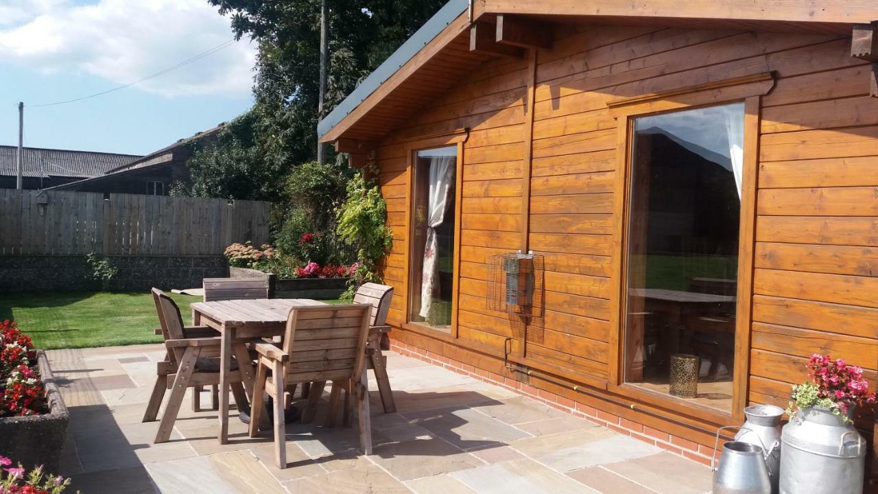 Chestnut Lodge Pilling Exterior foto